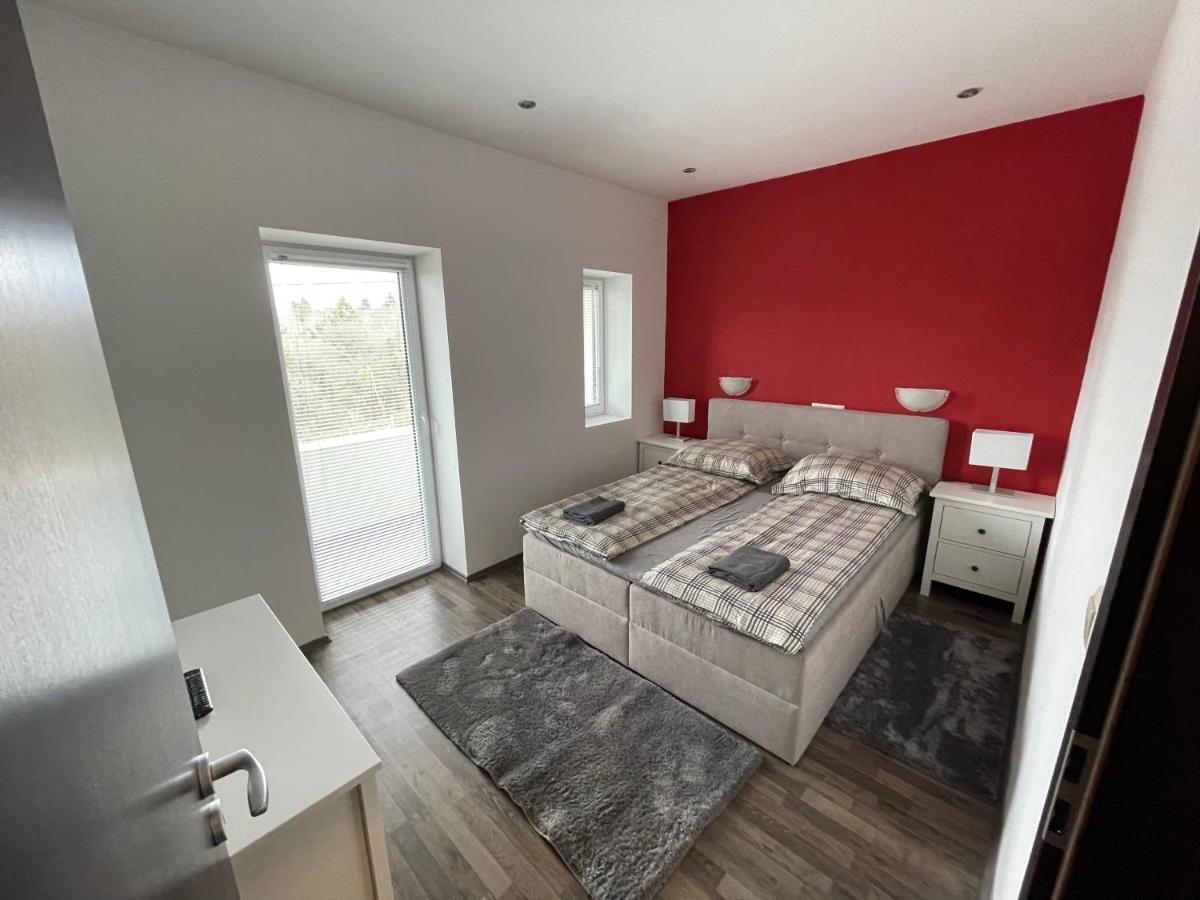 Malibu Apartman & Jacuzzi Miskolc Luaran gambar