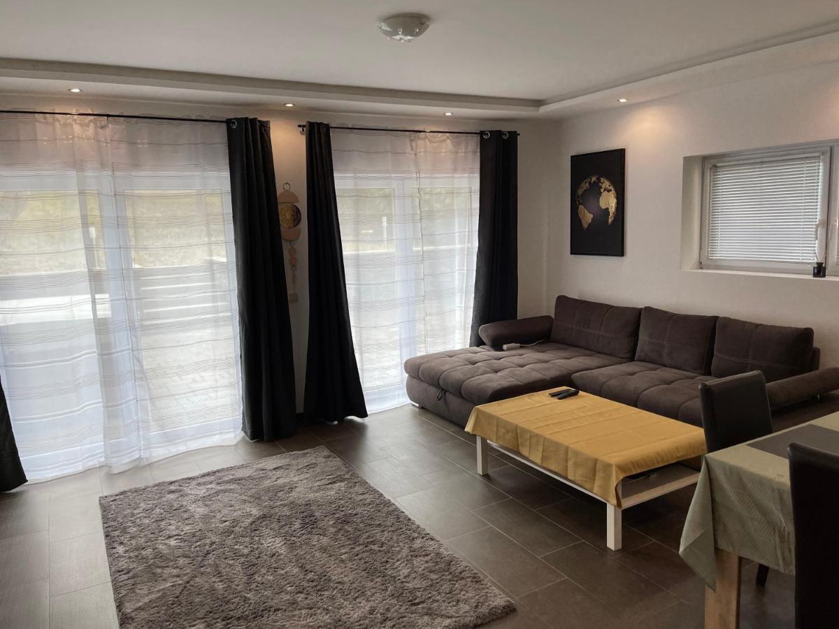 Malibu Apartman & Jacuzzi Miskolc Luaran gambar